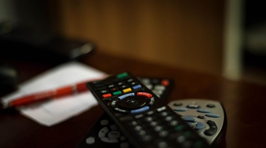 Как правильно почистить пульт от телевизора. Как почистить пульт от телевизора? Как разобрать и почистить пульт от телевизора